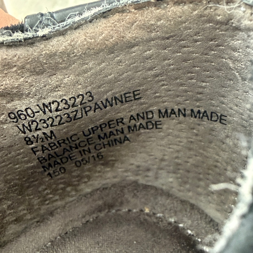 White Mountain Pawnee black suede and patent zip up booties NWOT 8.5 - Picture 10 of 10